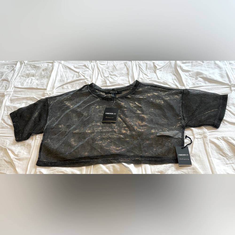 Forever 21 Contemporary Woven Crop Top/SSLV Black/Silver. Size M